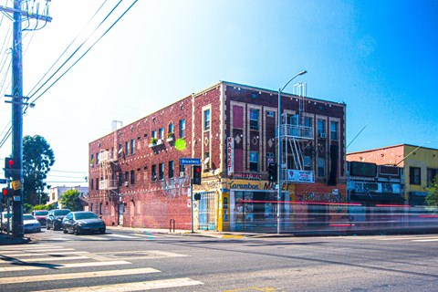 303 W 59th Pl 2 Beds Apartment for Rent - Photo Gallery 6